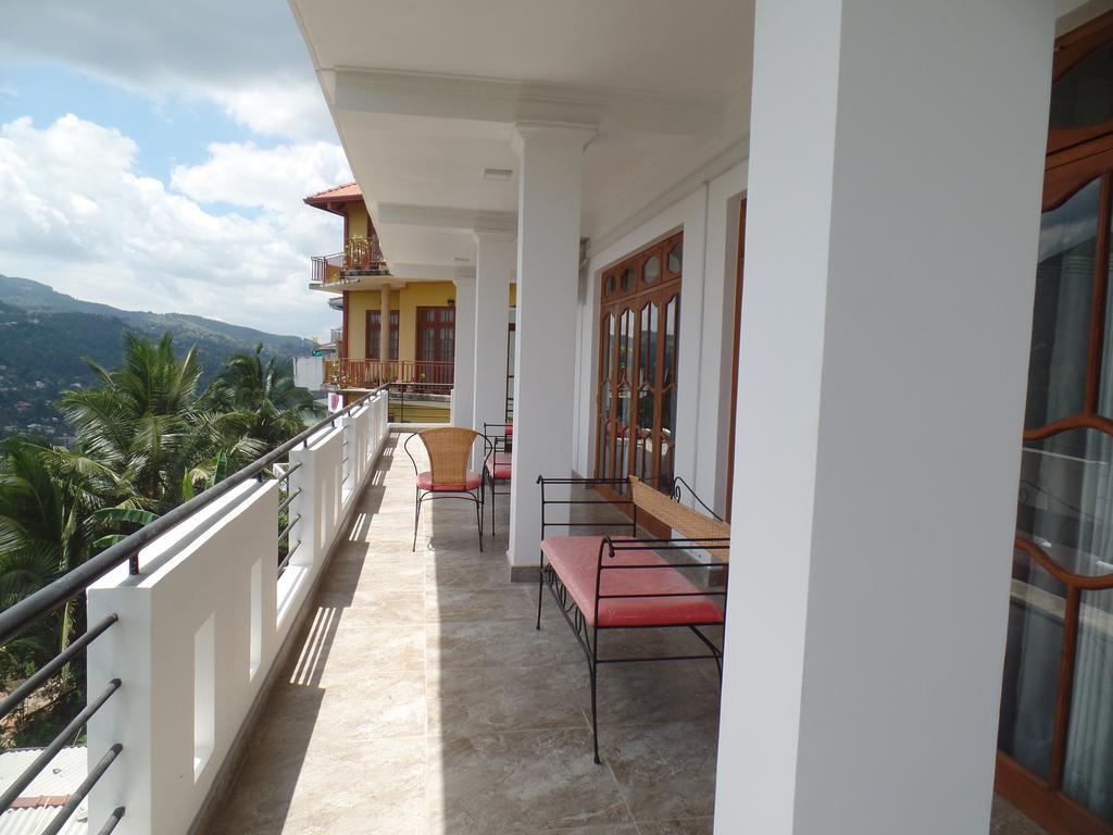 Kandyan Bluestar Villa Exterior photo